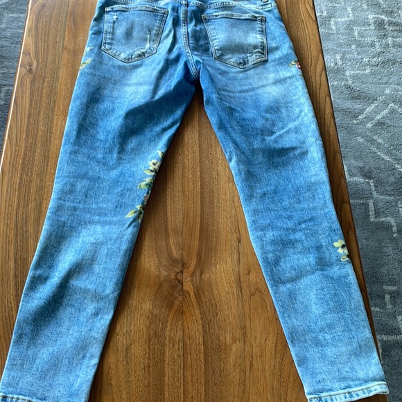 Zara size 6 skinny denim painted on floral design - Picture 5 of 5